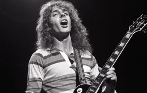 Peter Frampton 1974, NY 3.jpg
